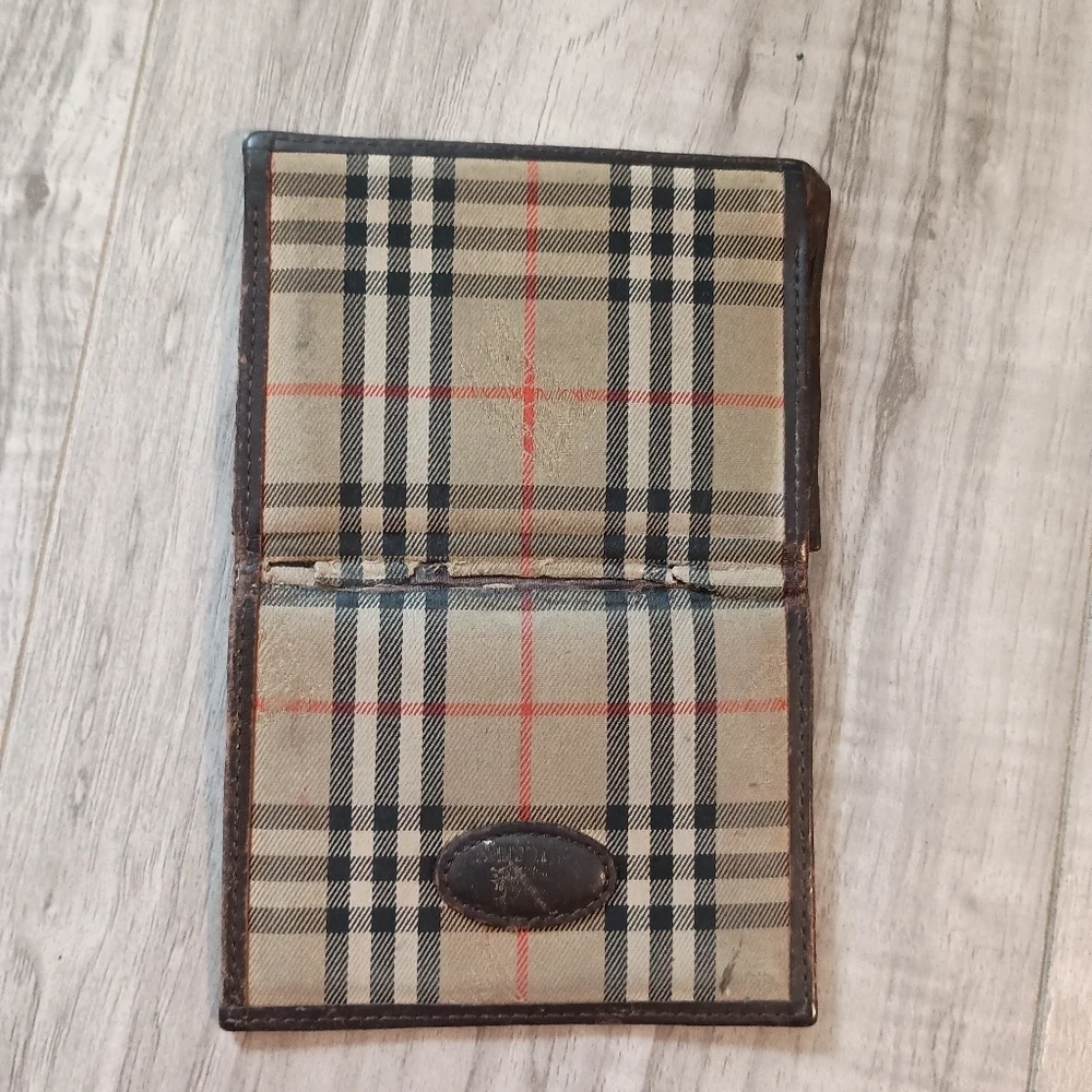 Burberry card holder